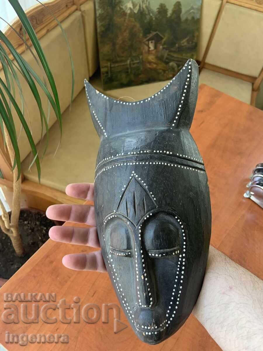 MASK WOOD PANEL PLASTIC AFRICA with price 19.00 BGN | € 9.71