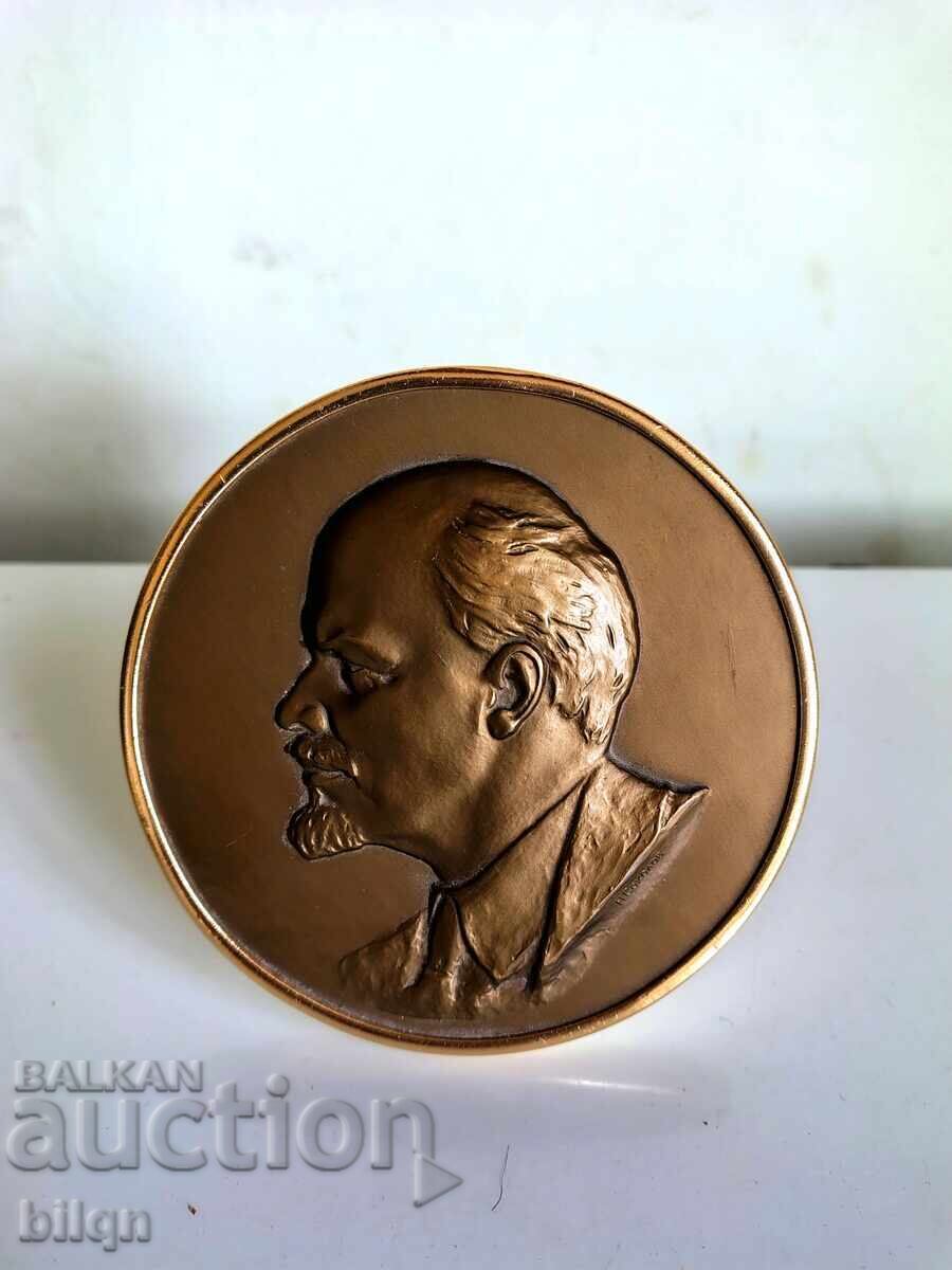 PLACHETĂ DE BRONZ DE MASĂ LENIN