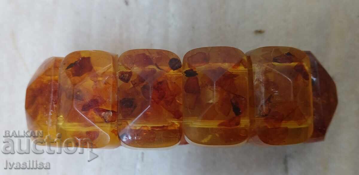 Γρίβνα κεχριμπάρι USSR με τιμή 35.00 BGN | € 17.90