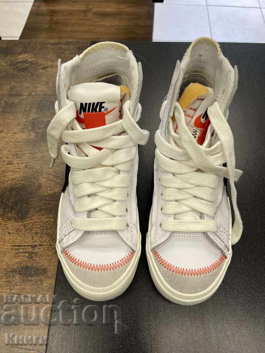 Παπούτσια Nike - νούμερο 36.5 με τιμή 80.00 BGN | € 40.90