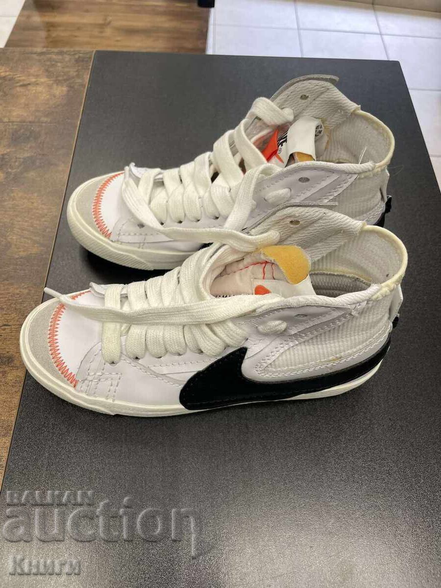 Παράδοση Παπούτσια Nike - νούμερο 36.5