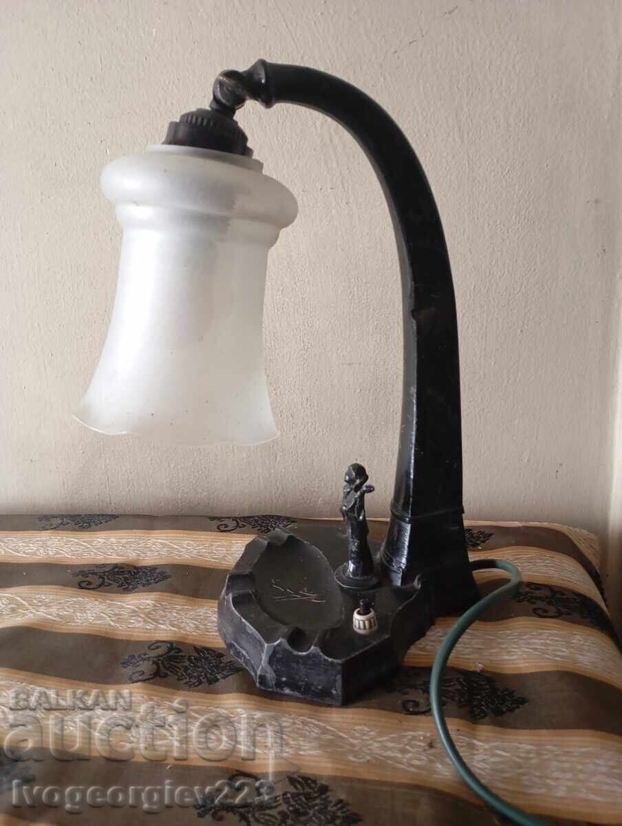 Auction Old Art Deco Lamp Auction Old Art Deco Lamp