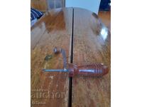 Vechi instrument de bucătărie pentru tăiat spirale