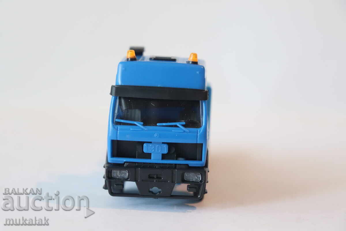Аукцион KIBRI H0 1/87 MERCEDES BENZ  КАМИОН  МОДЕЛ   КОЛИЧКА