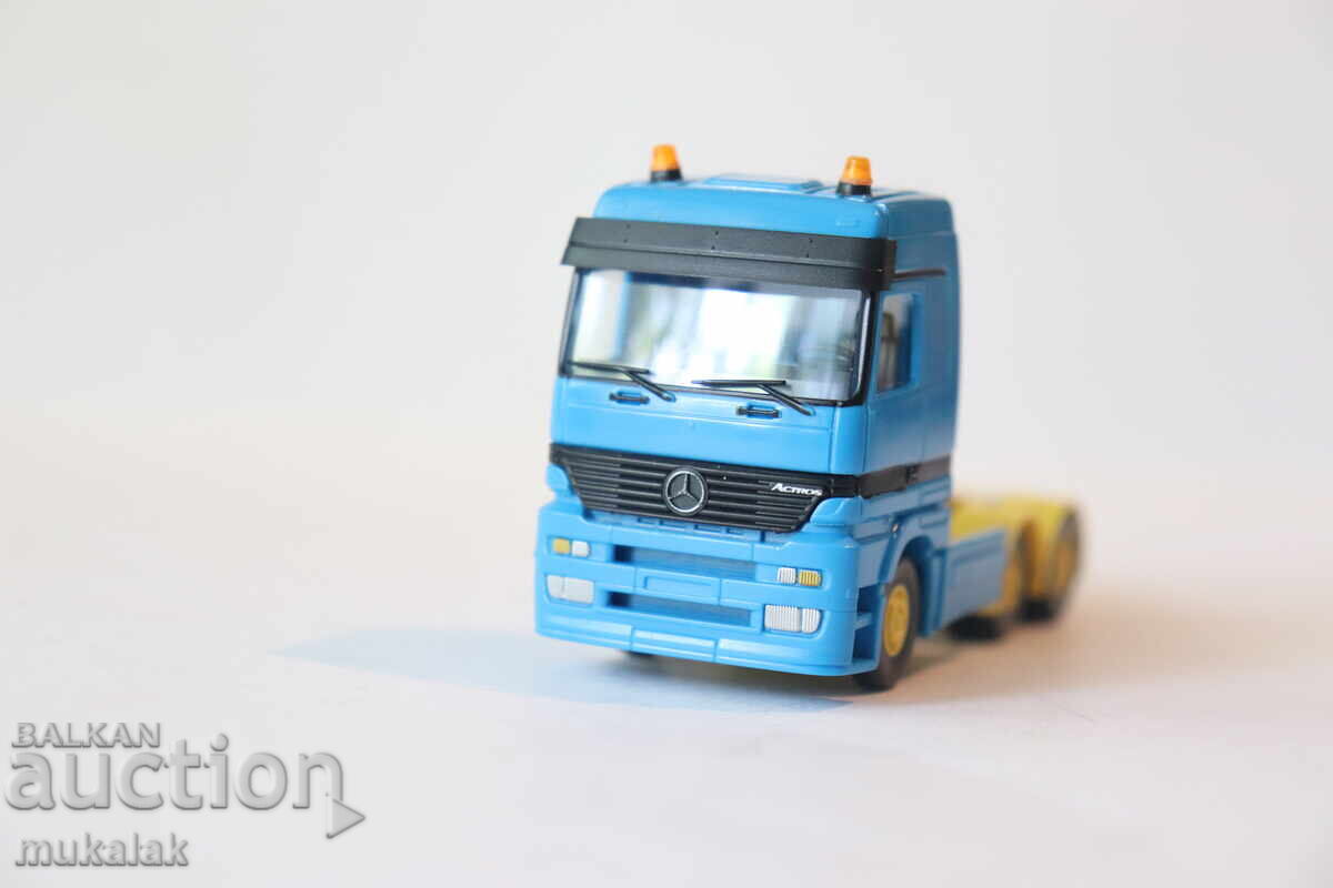 WIKING H0 1/87 MERCEDES ACTROS ВЛЕКАЧ КАМИОН МОДЕЛ КОЛИЧКА - 6 WIKING H0 1/87 MERCEDES ACTROS ВЛЕКАЧ КАМИОН МОДЕЛ КОЛИЧКА - 6
