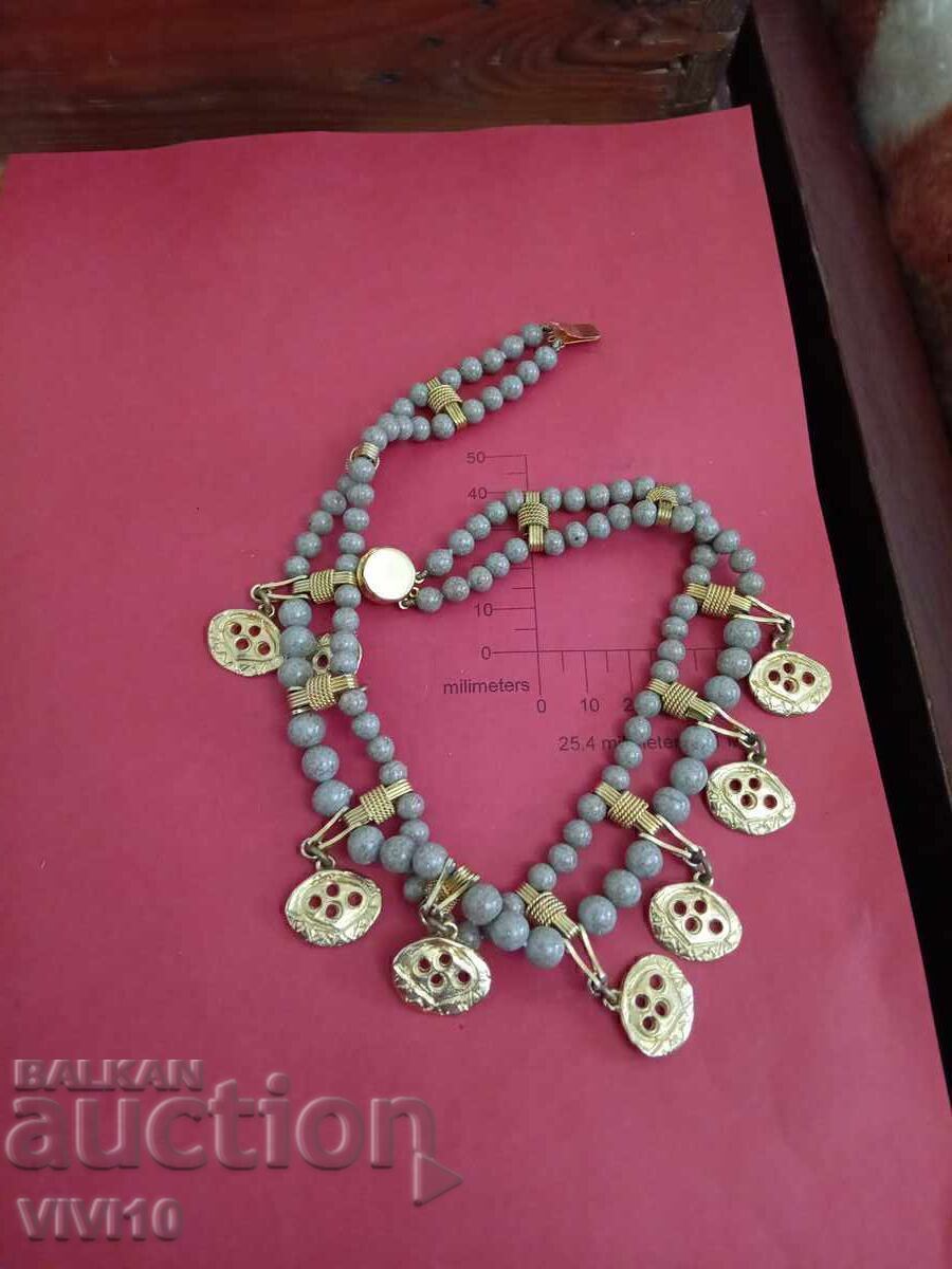 Αρχαίο κολιέ με φυσικά πετράδια με τιμή € 65.00 | 127.13 BGN