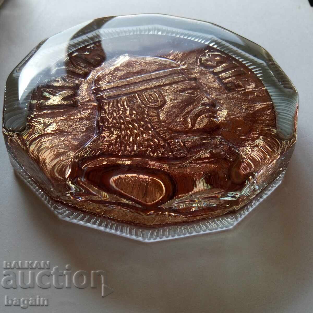 Δημοπρασία Χαν Κρούμ, γυαλί