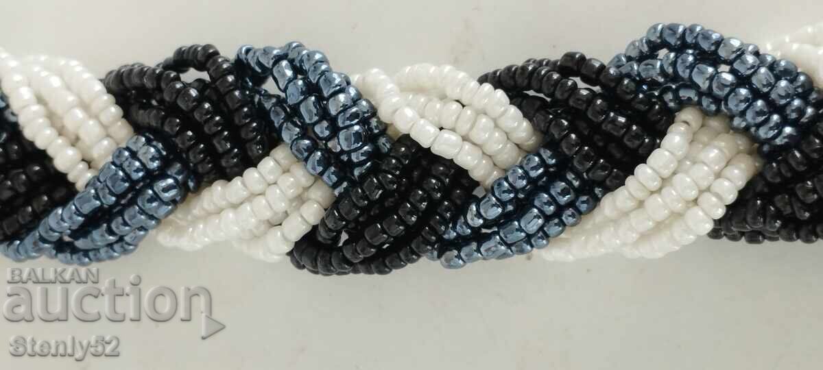 Necklace with white and black pearls with price € 20.00 | 39.12 BGN Necklace with white and black pearls with price € 20.00 | 39.12 BGN