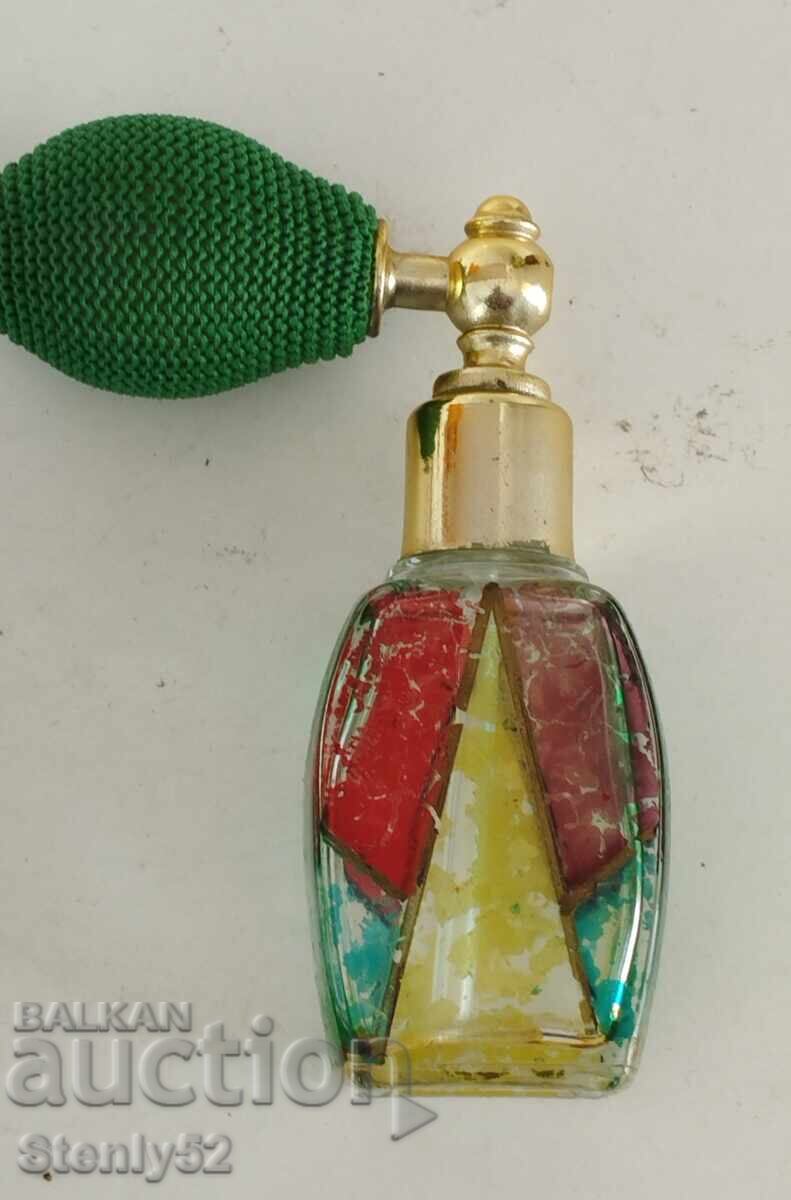 Ρετρό μπουκάλι αρώματος με λαστιχένια αντλία Ρετρό μπουκάλι αρώματος με λαστιχένια αντλία