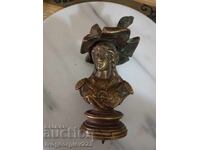 Statuetă,supraetajare pentru ceas