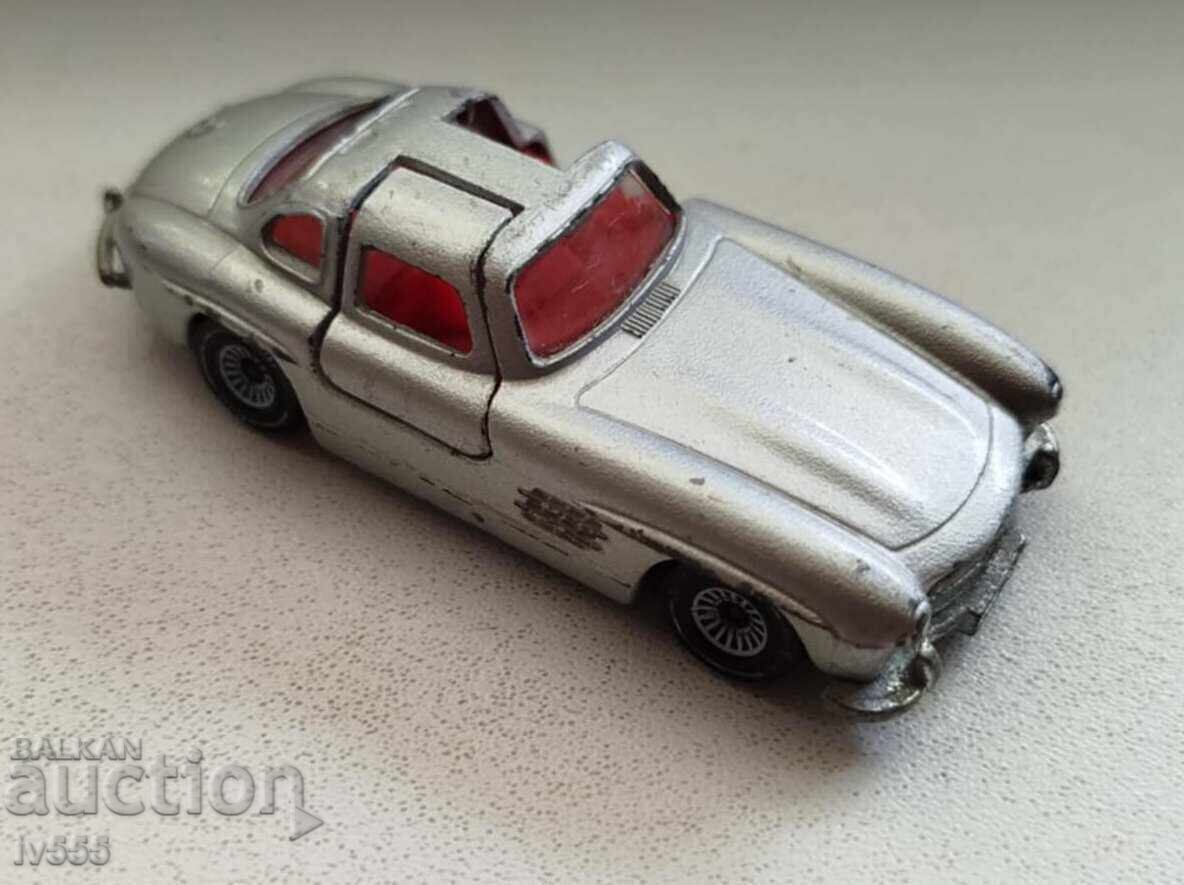 CĂRUCIOR METALIC VECHI GERMAN - MERCEDES BENZ 300/SIKU