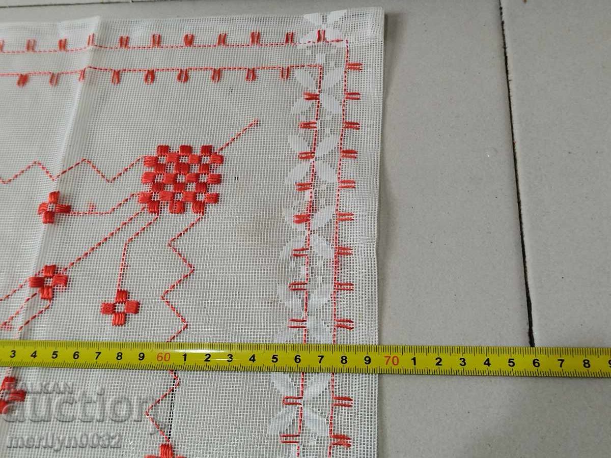 Carou vechi cu broderie 0,70/0,65 metri tul - 5 Carou vechi cu broderie 0,70/0,65 metri tul - 5