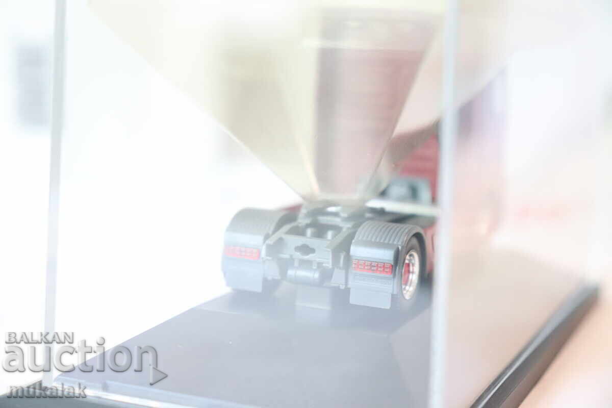 HERPA H0 1/87 MERCEDES BENZ ACTROS TRACTOR TRUCK MODEL - 5 HERPA H0 1/87 MERCEDES BENZ ACTROS TRACTOR TRUCK MODEL - 5