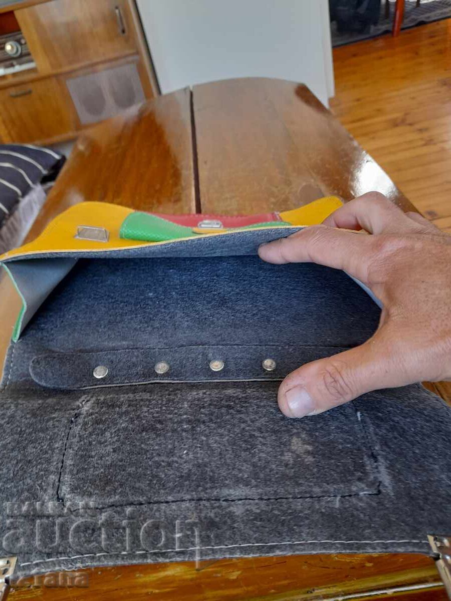 Delivery of Old school bag