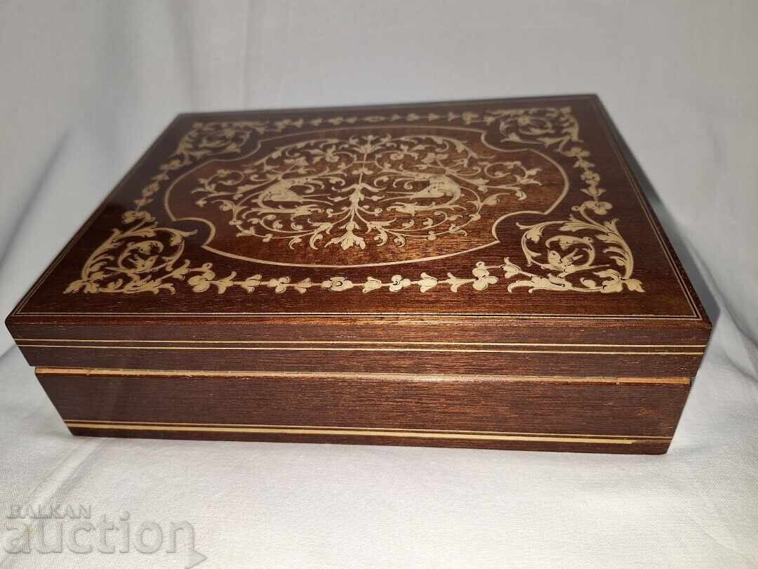 Old wooden varnished box - 5