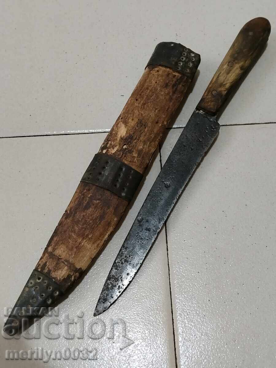 Shepherd's knife with Karakul sheath