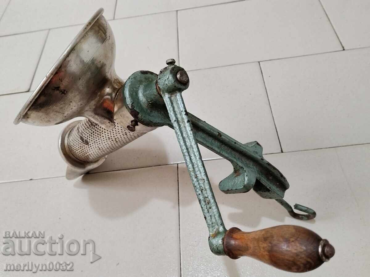 Vegetable and Fruit Grinder with price 50.00 BGN | € 25.56