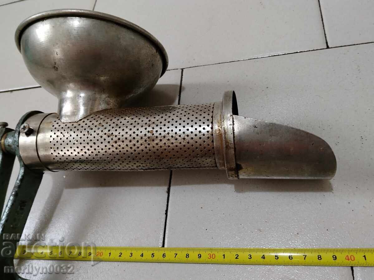 Vegetable and Fruit Grinder - 6