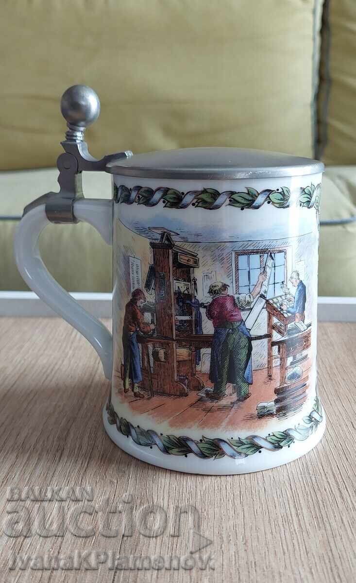 Auction Mug for collectors, excellent Auction Mug for collectors, excellent