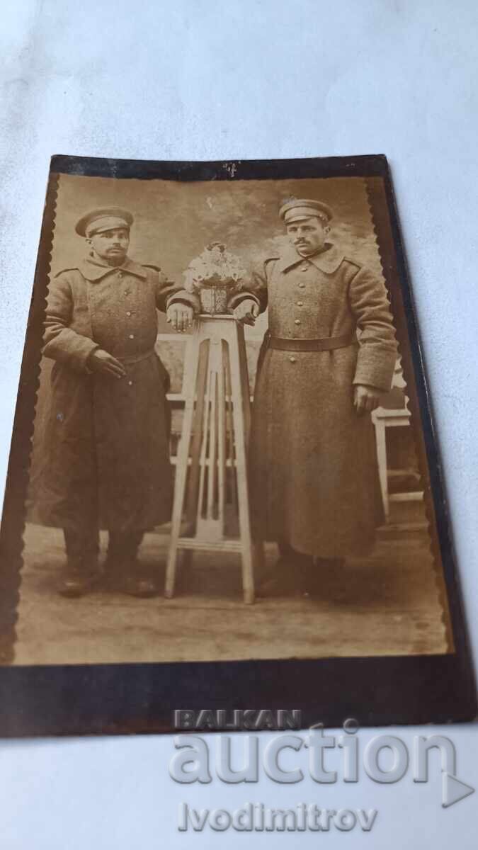 Снимка Двама войници Снимка Двама войници