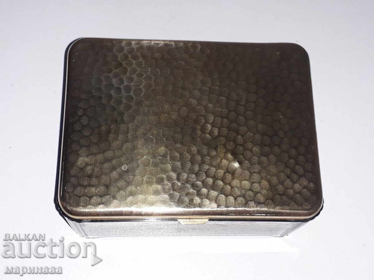 ART DECO CIGARETTE CASE. 20s with price 6.00 BGN | € 3.07