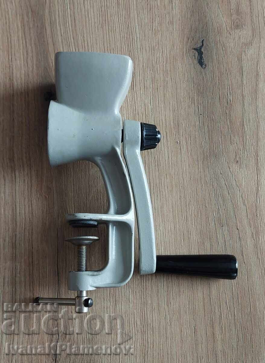 Retro spice grinder, new with price 30.00 BGN | € 15.34