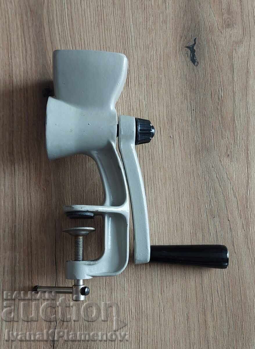 Retro spice grinder, new with price € 15.00 | 29.34 BGN