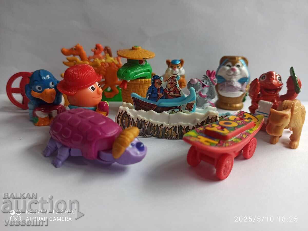 Παλιά παιχνίδια παρτίδα 1 από σοκολατένια αυγά Kinder 13 τεμάχια με τιμή 10.00 BGN | € 5.11