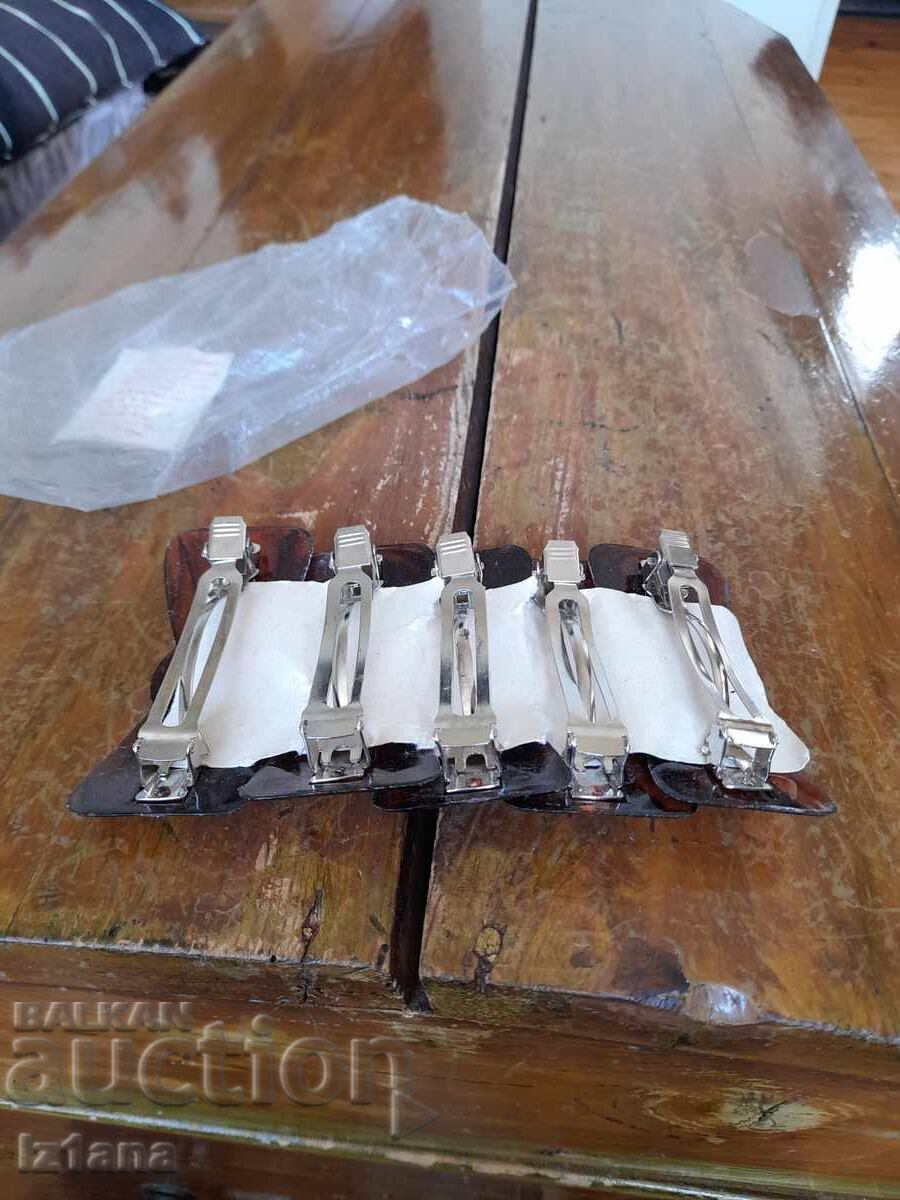 Livrarea Veche Broșă, Broșe Livrarea Veche Broșă, Broșe