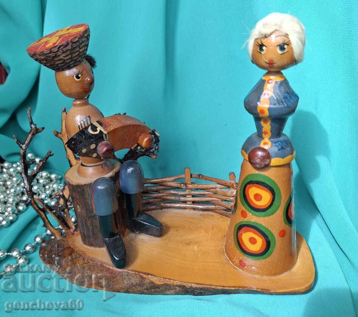 Delivery of Russian Wooden Rare Souvenir "Musicians"