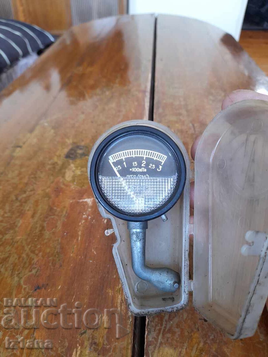 Παλαιό μανόμετρο ελαστικών MD 214 με τιμή 32.00 BGN | € 16.36