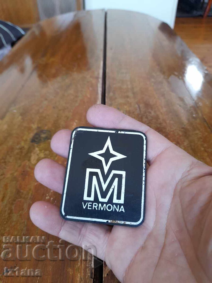 Vechi emblemă Vermona cu preț 27.00 BGN | € 13.80