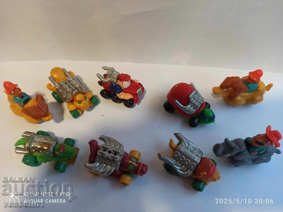 Licitație Lot vechi de jucării 2 din ouă de ciocolată Kinder, 9 bucăți