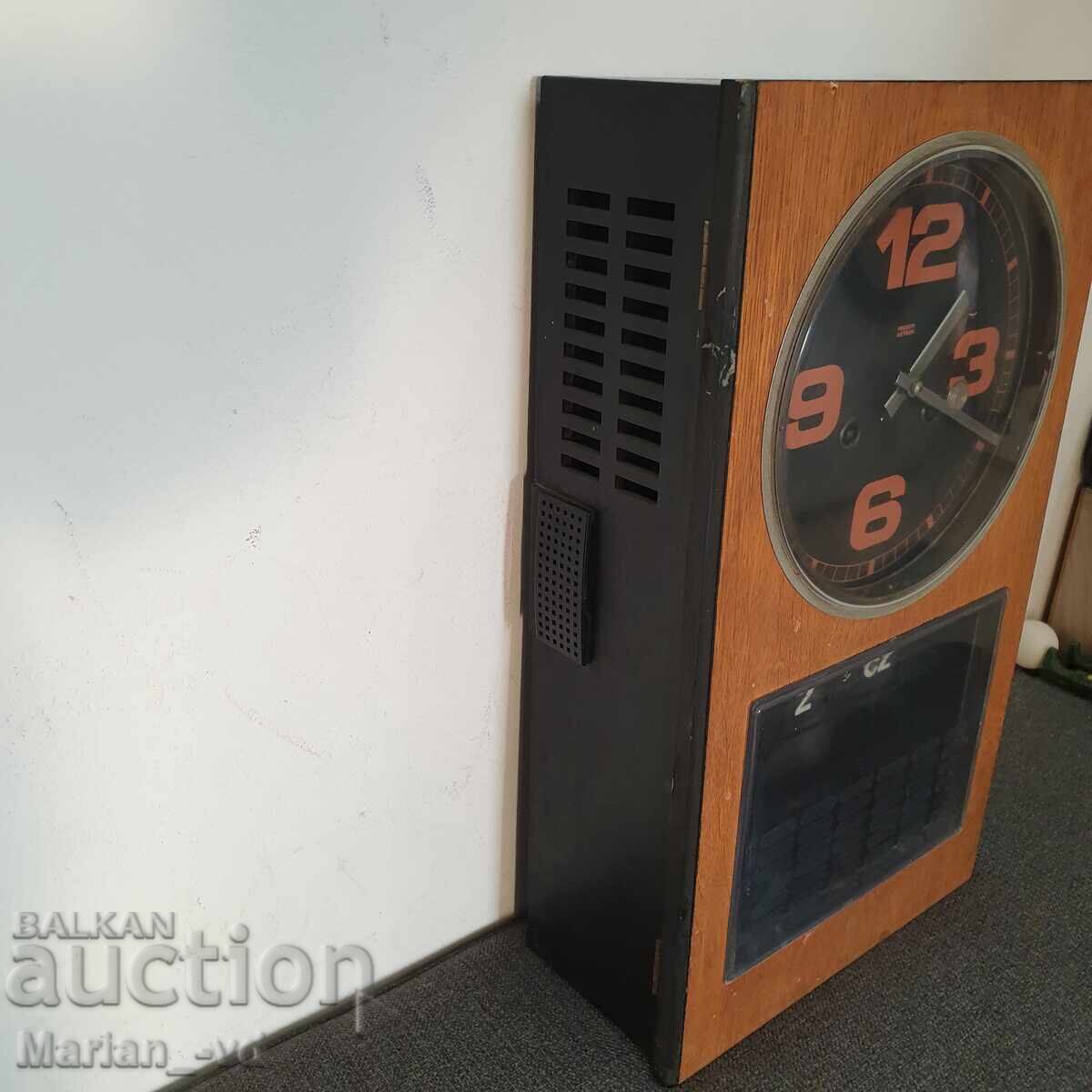 "Predom Metron" Wall Clock - 6