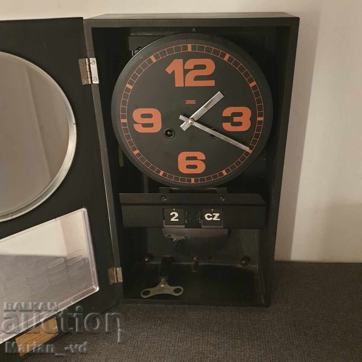 "Predom Metron" Wall Clock - 7