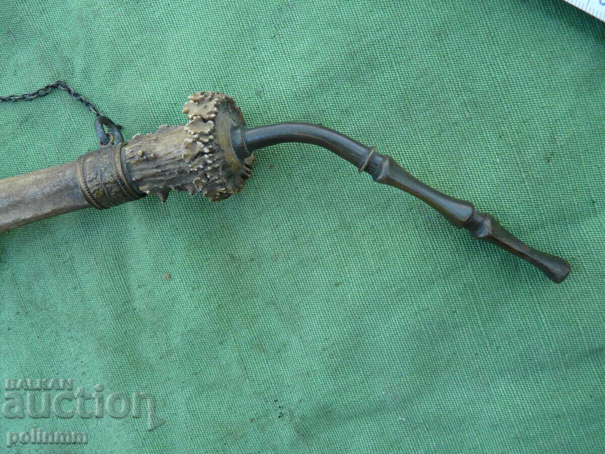 Доставка на Стара голяма колекционерска лула Доставка на Стара голяма колекционерска лула