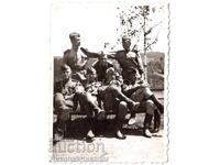ΜΙΚΡΗ ΠΑΛΙΑ ΦΩΤΟΓΡΑΦΙΑ ΟΜΑΔΑΣ ΣΟΒΙΕΤΙΚΩΝ ΣΤΡΑΤΙΩΤΩΝ Δ974