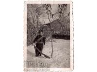 SMALL OLD PHOTO VILLAGE MEDKOVETS YOUNG SOLDIER WITH RIFLE D976