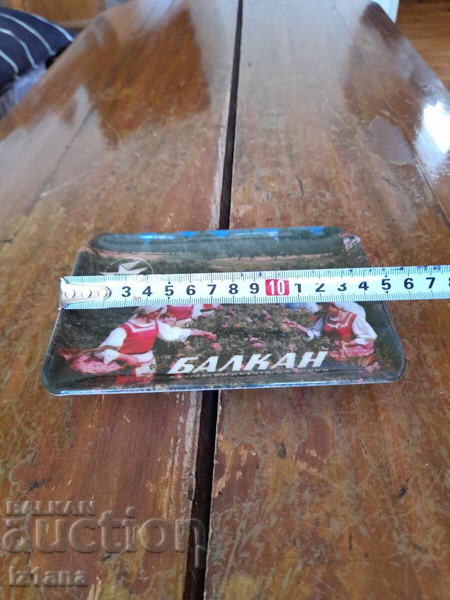 Παλιό σουβενίρ πιάτο BGA Balkan με τιμή 27.00 BGN | € 13.80