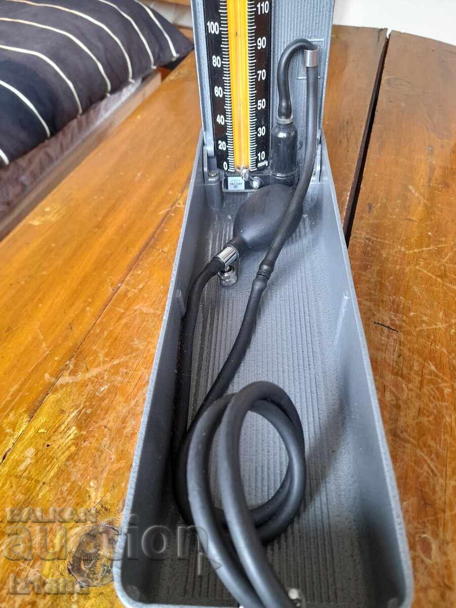 Παλαιό μηχάνημα μέτρησης αρτηριακής πίεσης MAC - 6