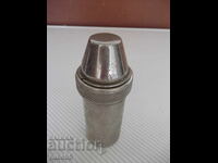 Vas pentru sterilizarea acelor chirurgicale