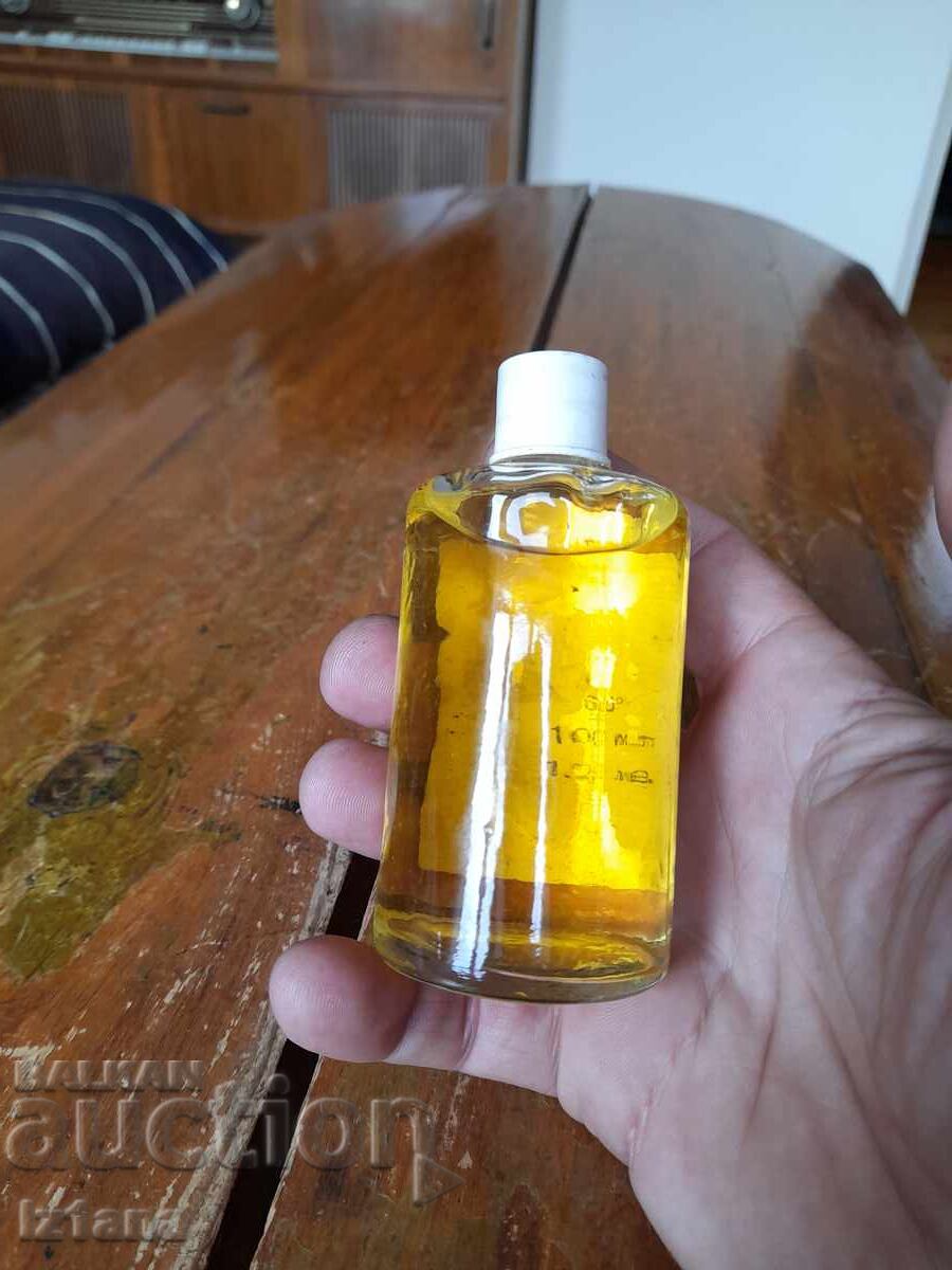 Livrarea Apă de colonie veche Pika Livrarea Apă de colonie veche Pika