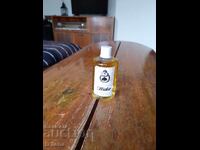 Apă de colonie veche Pika