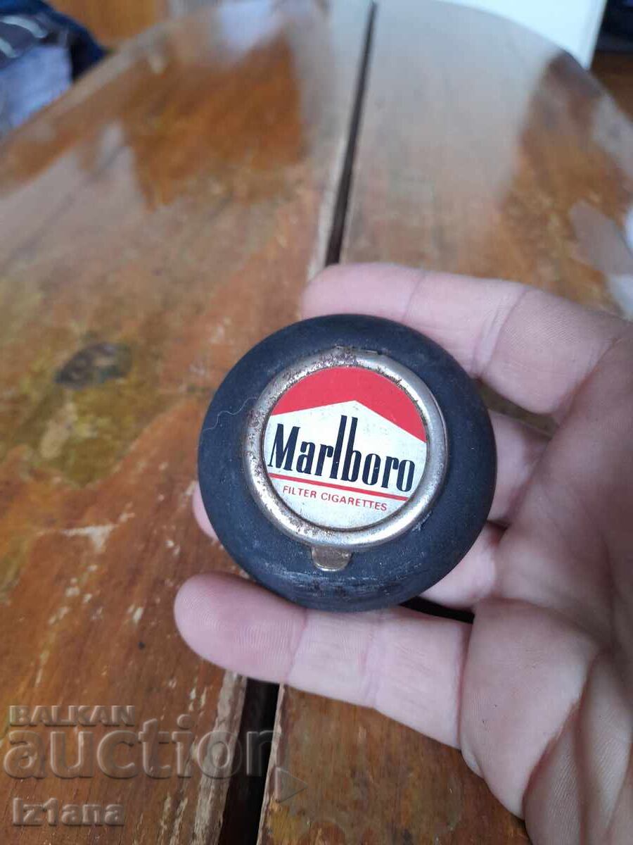 Παλιό τασάκι Marlboro με τιμή 32.00 BGN | € 16.36