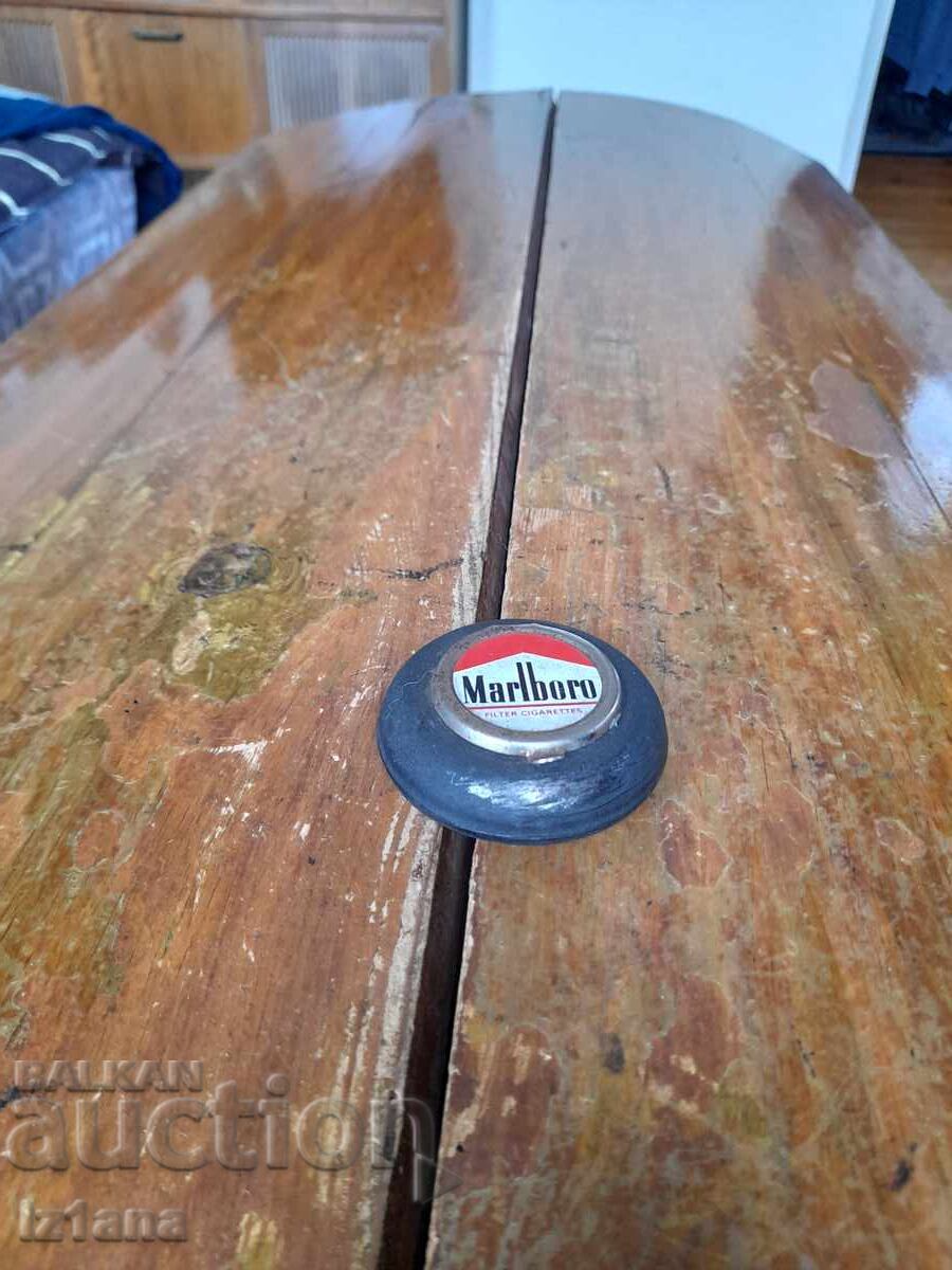 Παλιό τασάκι Marlboro