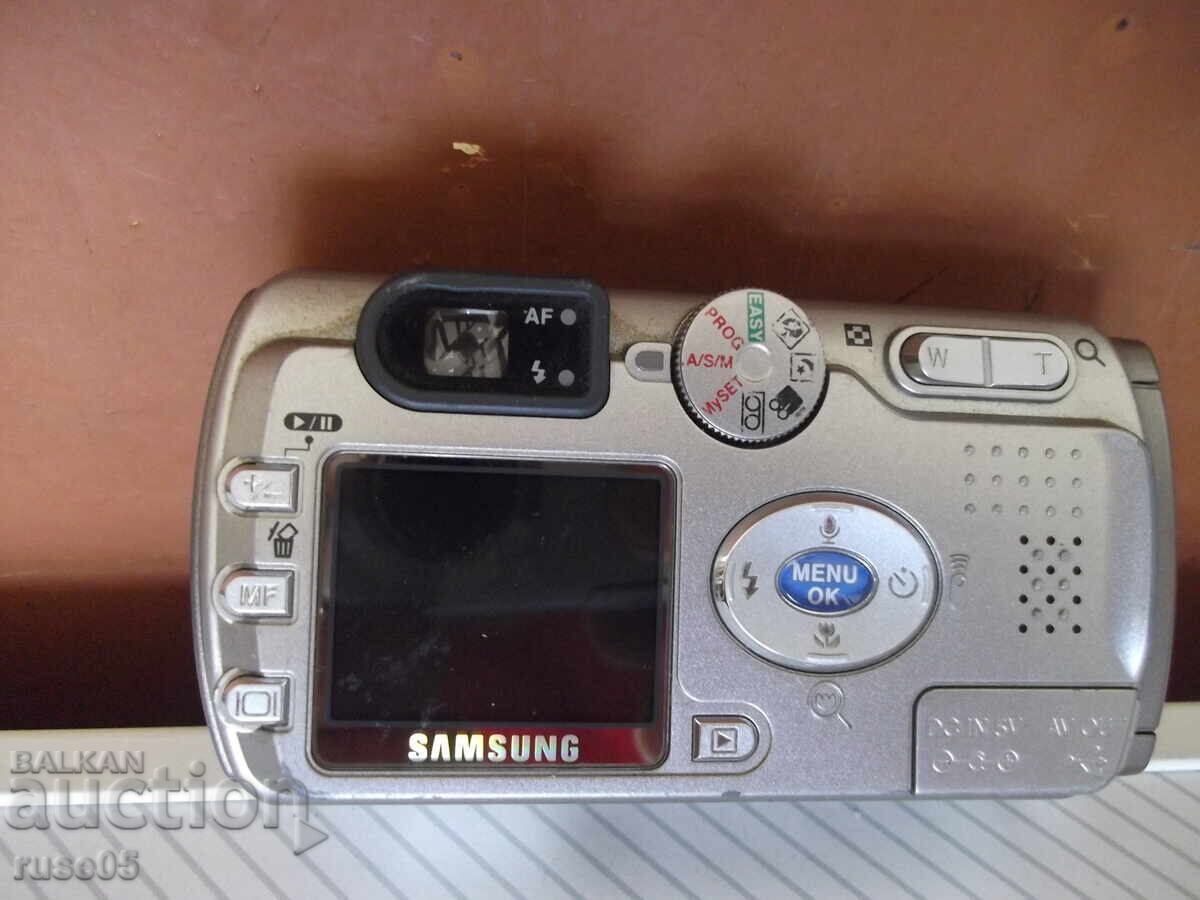 Livrarea Aparat foto "SAMSUNG - Digimax V4"