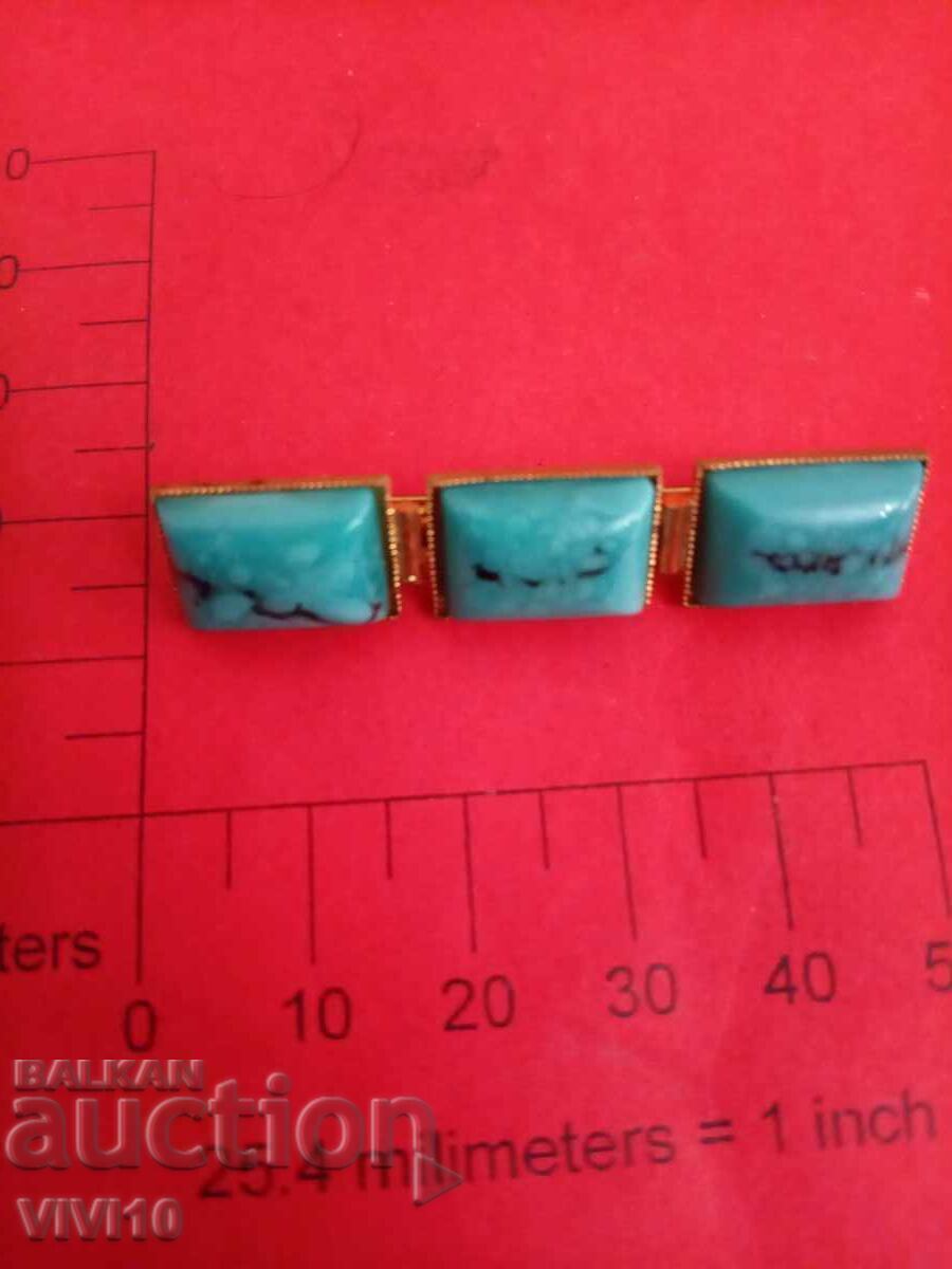 Broșă veche, jad, Aurire Broșă veche, jad, Aurire