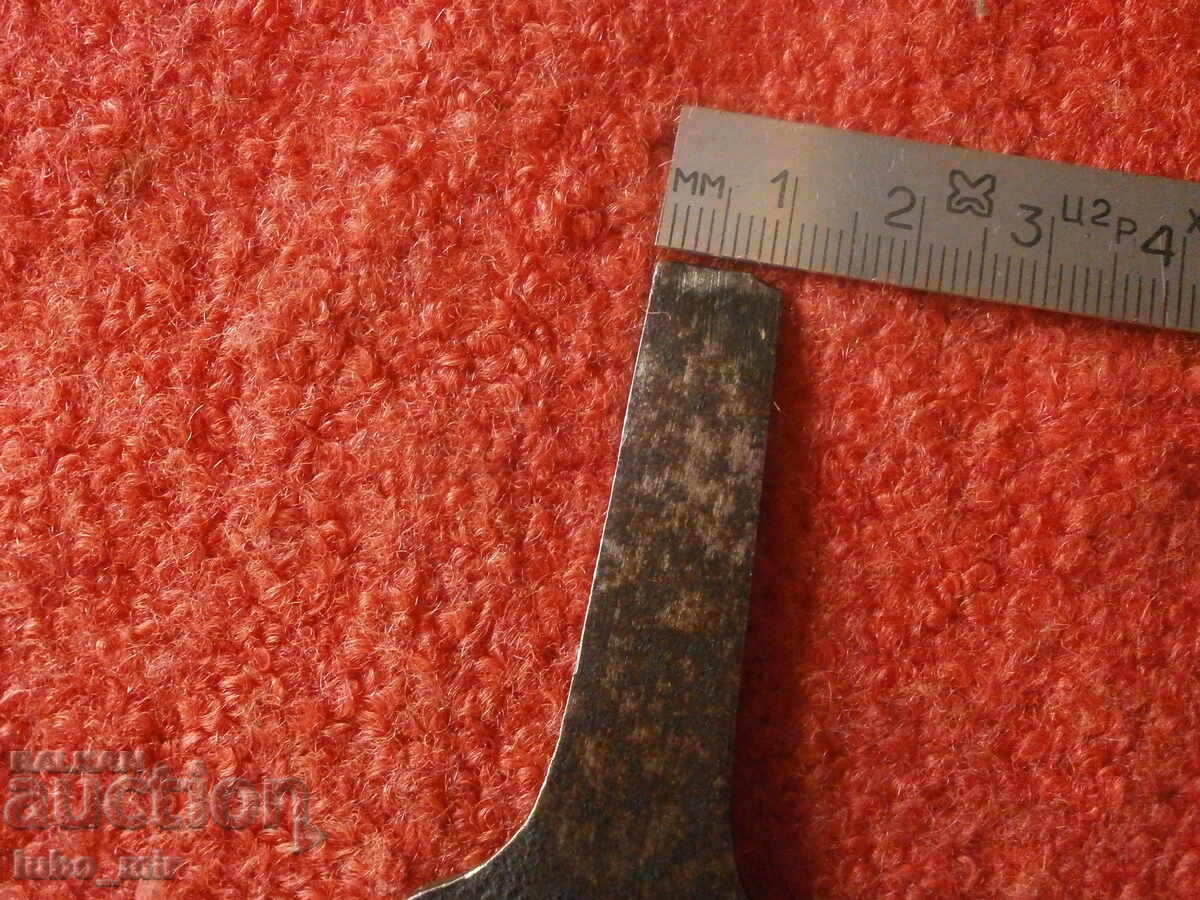 ΠΑΛΑΙΟ ΕΡΓΑΛΕΙΟ ΤΕΧΝΙΤΗ - 5 ΠΑΛΑΙΟ ΕΡΓΑΛΕΙΟ ΤΕΧΝΙΤΗ - 5