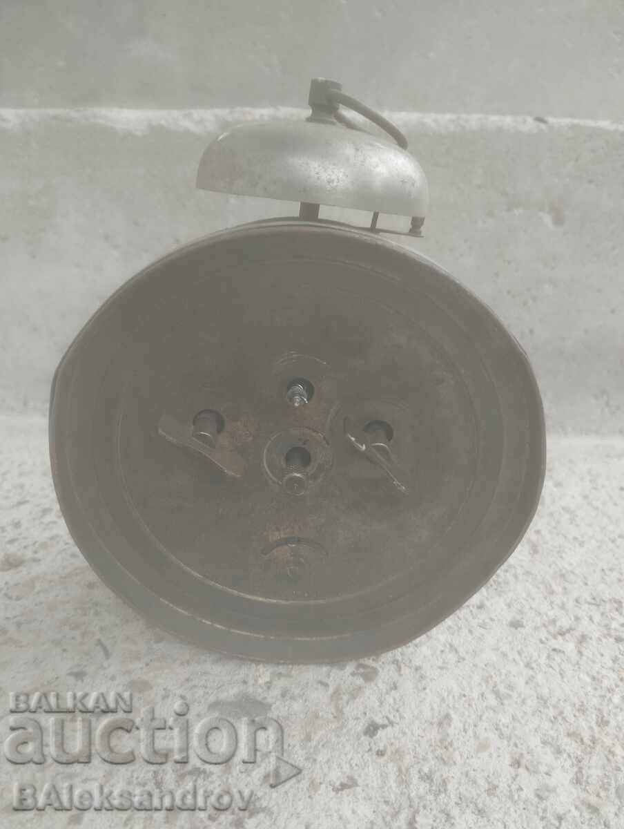 Доставка на Стар будилник голям