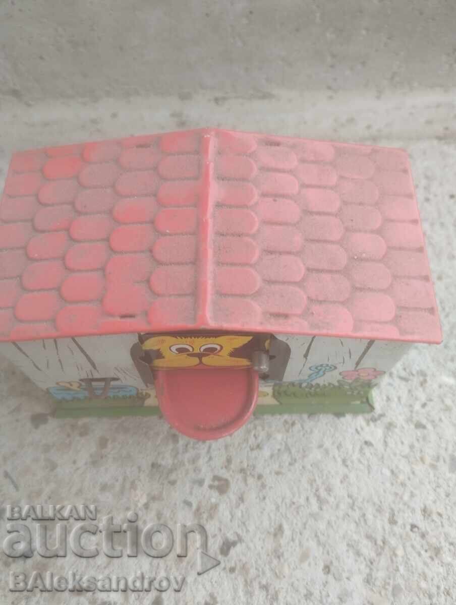 Auction  Old tin piggy bank